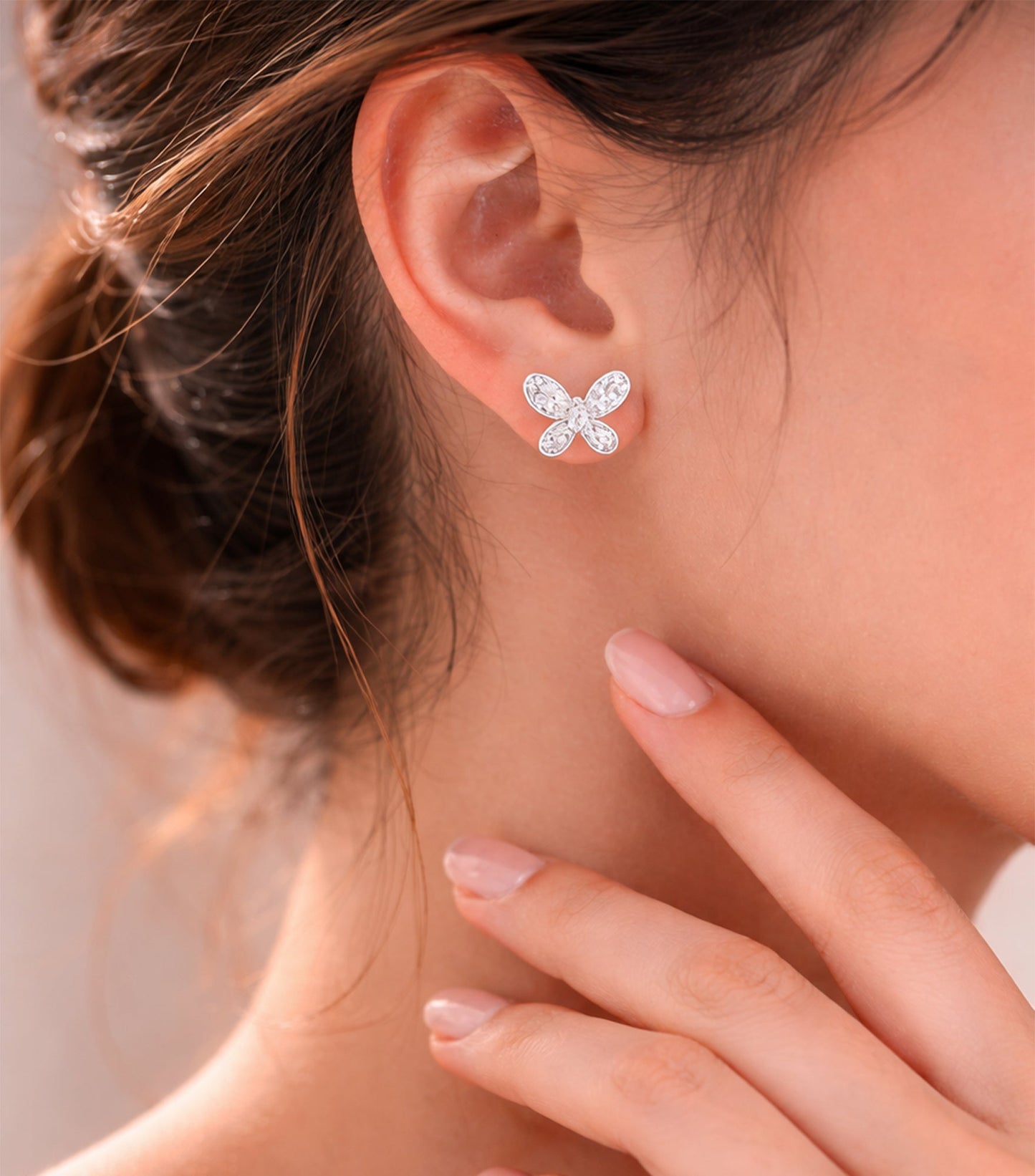 Women Rhinestone Butterfly Design Stud Earrings