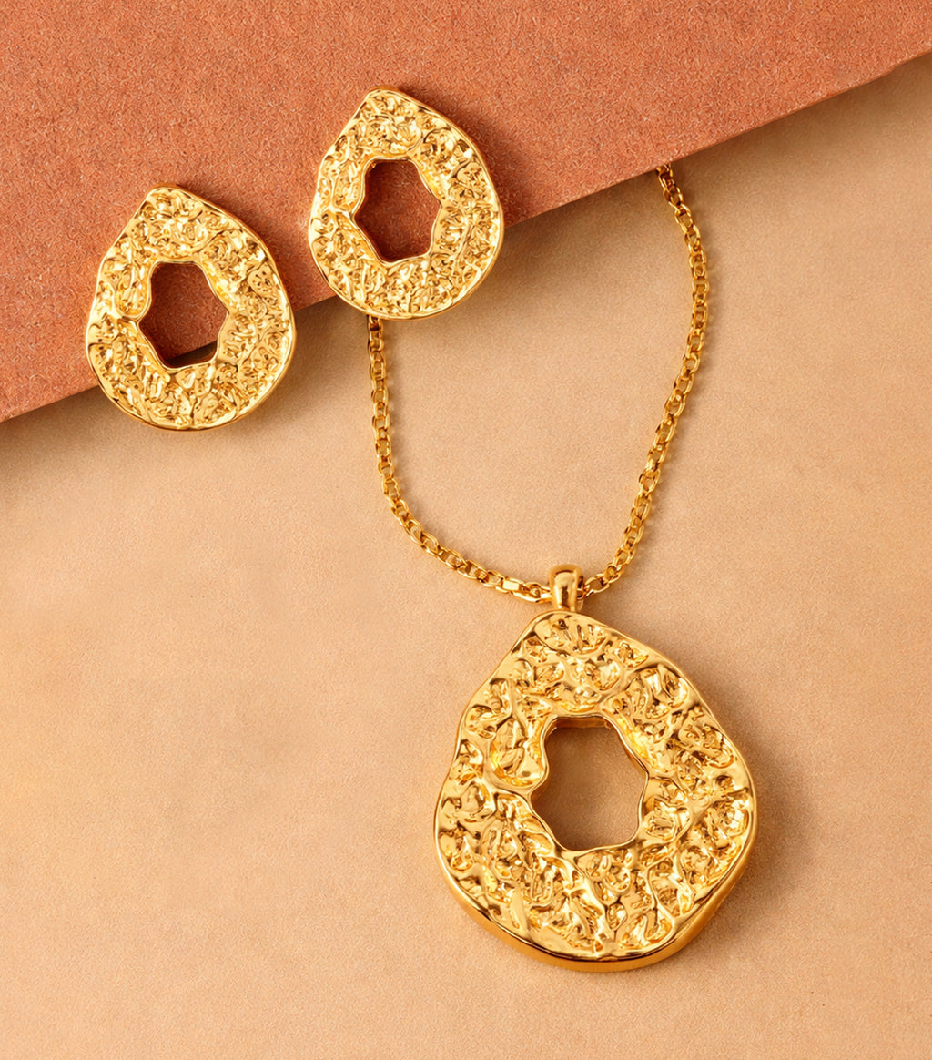 Textured Gold Pendant Necklace & Earrings Set | Elyva Jewelry